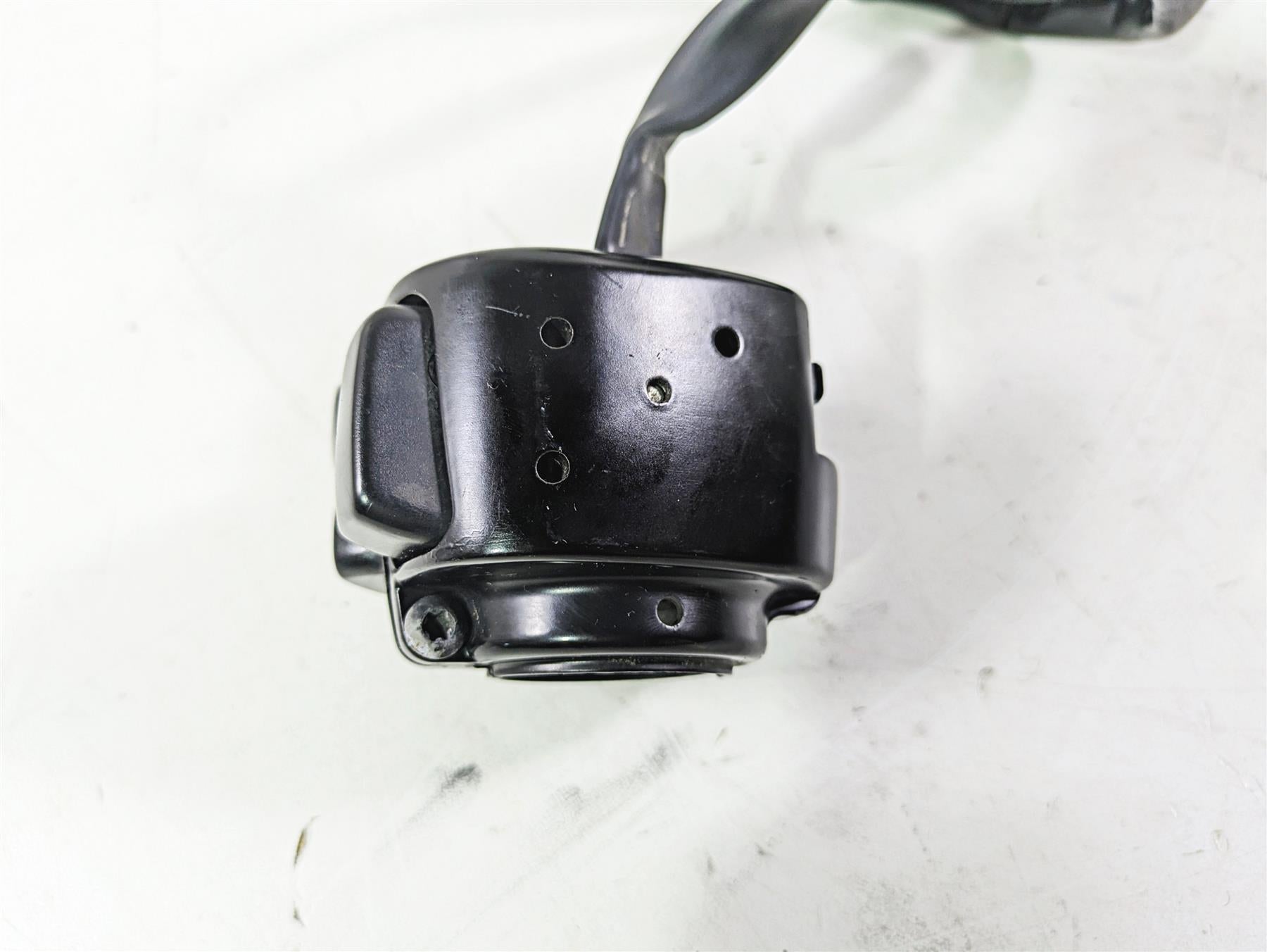 2004 Harley FLSTCI Softail Heritage Left Hand Control Switch 71682-06A 71685-06A {{ shop.shopifyCountryName }} - Mototech271