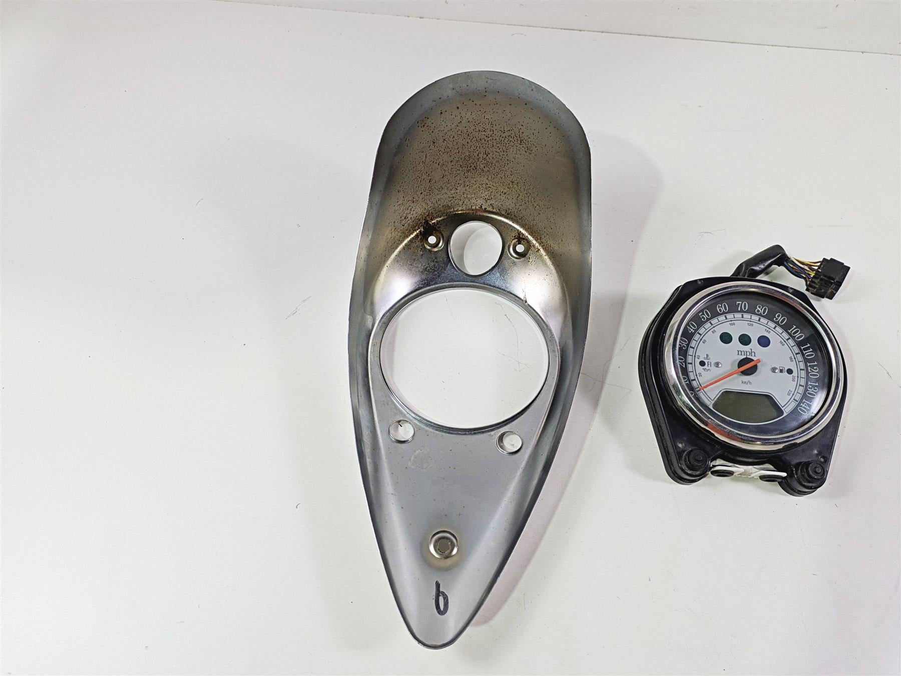 2008 Kawasaki VN1600 Vulcan Nomad Speedometer & Cover Set - 29k 28011-0003 {{ shop.shopifyCountryName }} - Mototech271