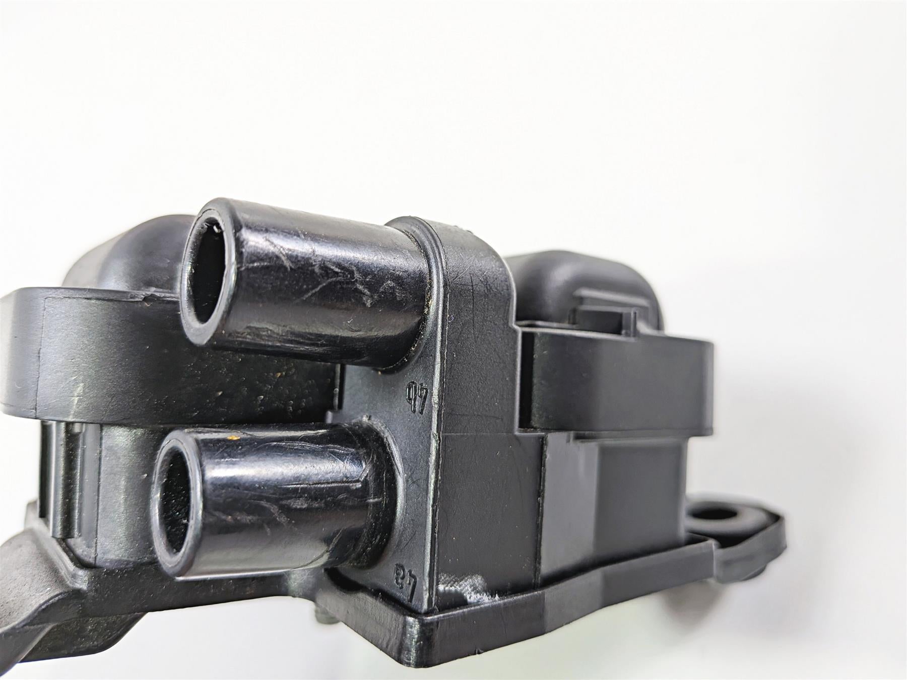 2008 Aprilia RSVR 1000 Factory Ignition Coils Set AP0266070 {{ shop.shopifyCountryName }} - Mototech271