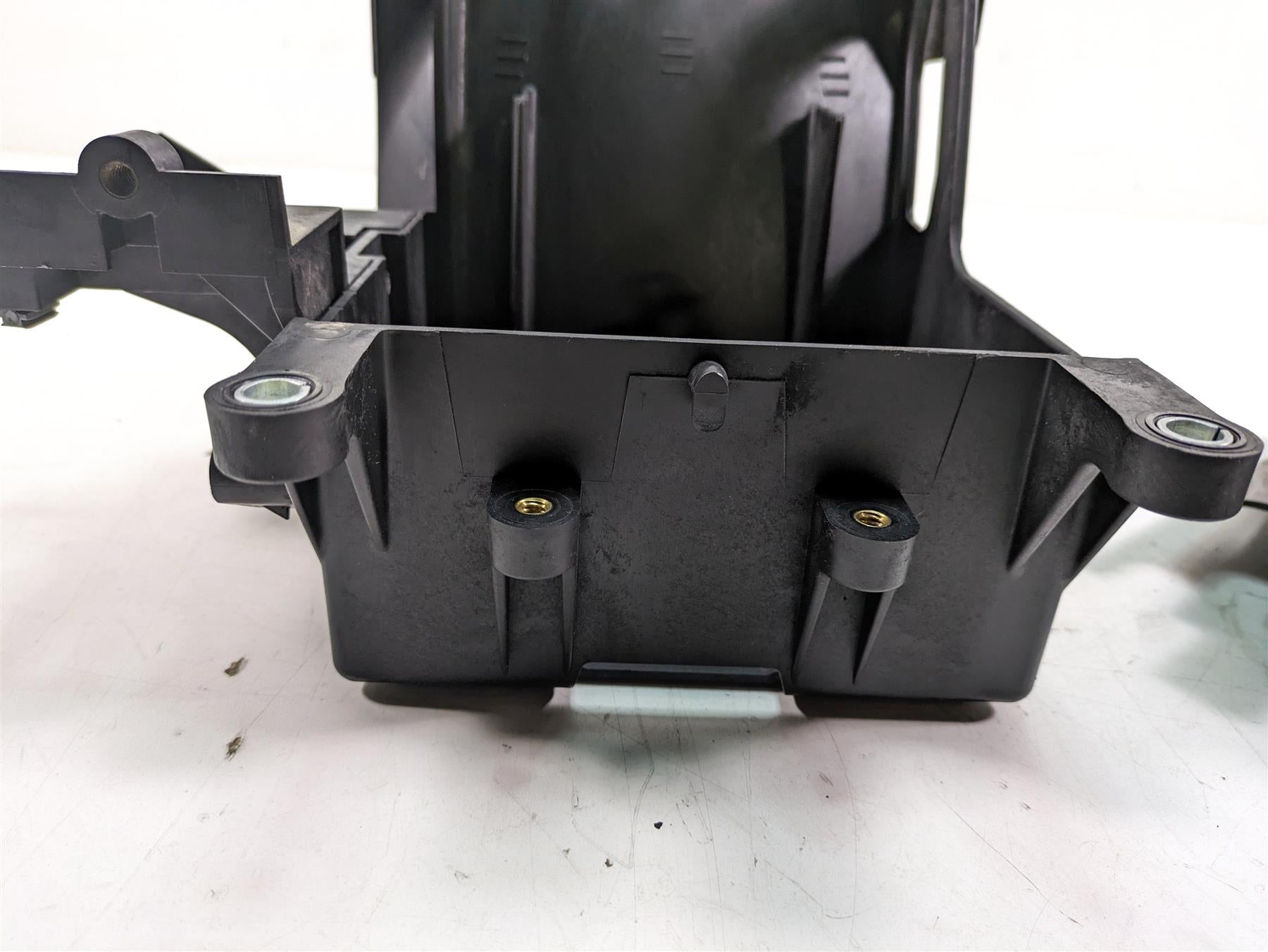 2014 Harley Touring FLHTK Electra Glide Battery Electrical Holder -Read 66000010 {{ shop.shopifyCountryName }} - Mototech271