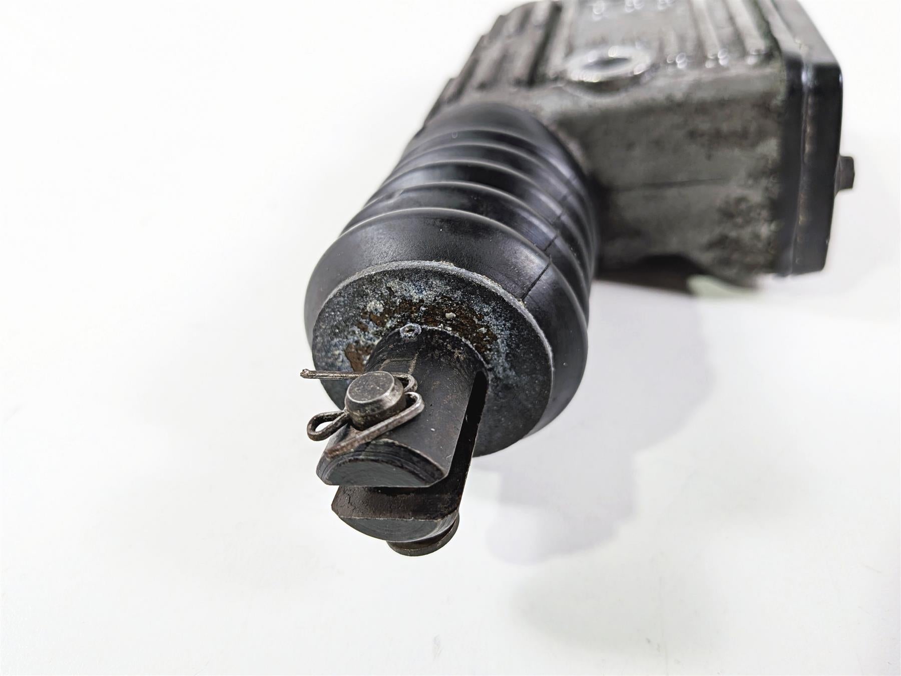 1996 Harley FLSTC Softail Heritage Rear Brake Master Cylinder 42468-87E {{ shop.shopifyCountryName }} - Mototech271