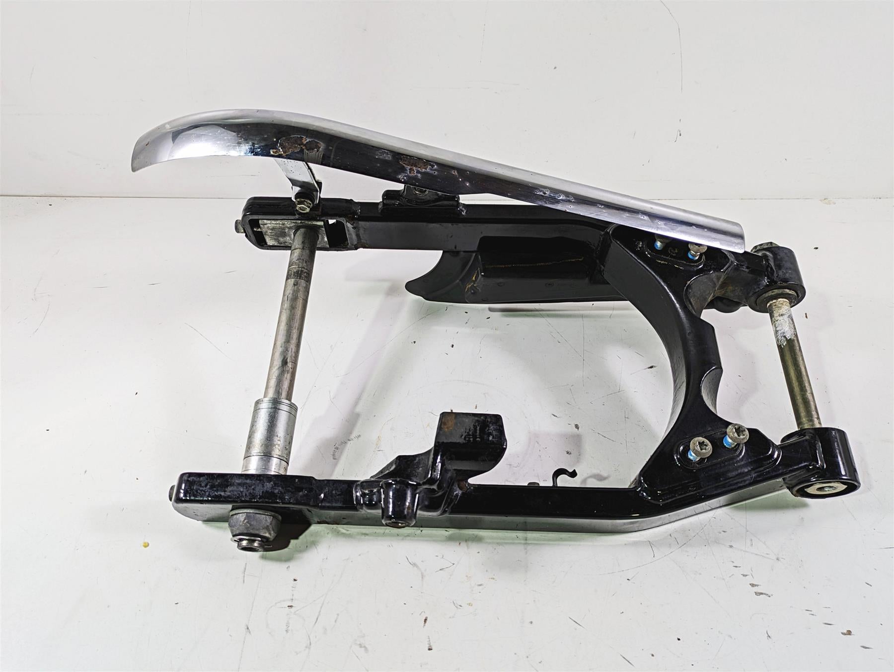 2012 Harley FLD Dyna Switchback Rear Swingarm & Belt Guards 47820-10