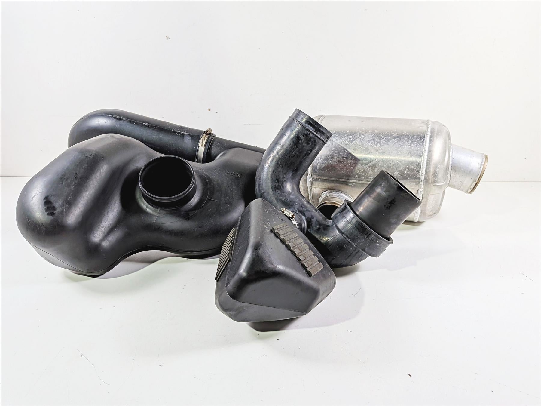2009 Yamaha Waverunner FX1800 Cruiser Exhaust Muffler & Resonator F1W-U7550-00 {{ shop.shopifyCountryName }} - Mototech271