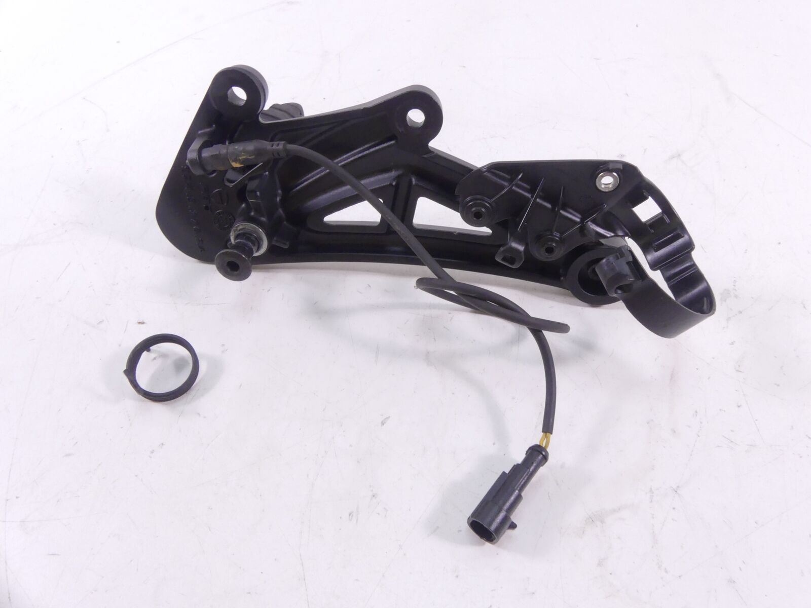 2015 Ducati Diavel Dark Right Rider Driver Footpeg Foot Peg + Mount 82431762A {{ shop.shopifyCountryName }} - Mototech271