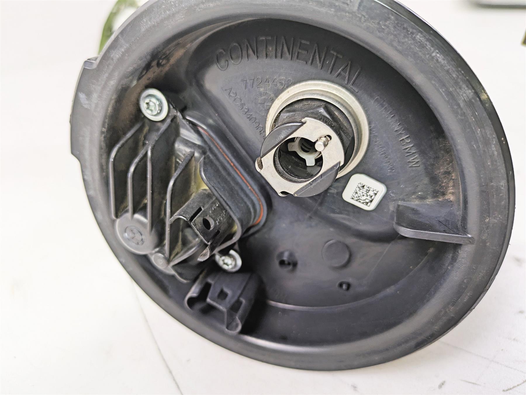 2015 BMW K1600 GT K48 Fuel Gas Petrol Pump 16147728615 16148554921 {{ shop.shopifyCountryName }} - Mototech271