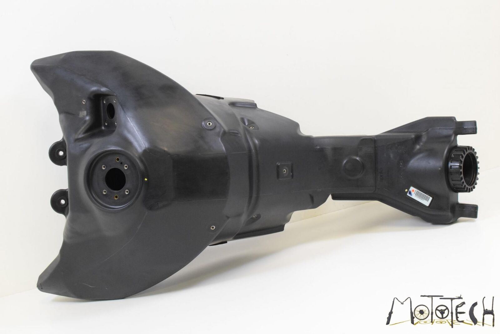 2016 Aprilia CAPONORD 1200 RALLY Fuel Gas Petrol Tank Reservoir B045320 {{ shop.shopifyCountryName }} - Mototech271