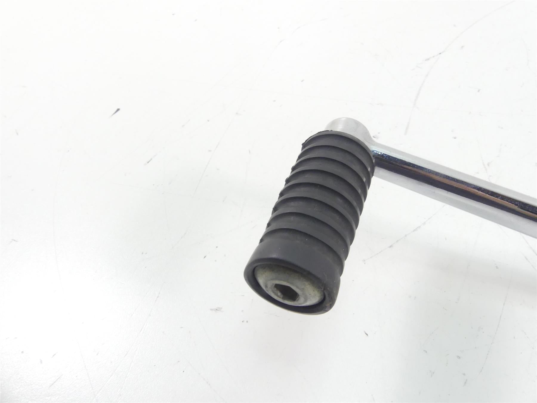 2013 Harley Touring FLHTK Electra Glide Shifter Shift Lever Pedal Pegs 33895-82E {{ shop.shopifyCountryName }} - Mototech271