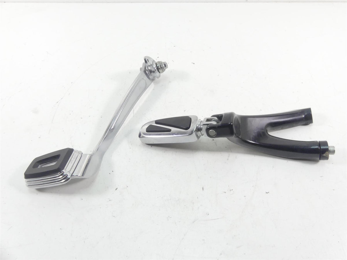 2021 Harley Softail FLSB Sport Glide Right Foot Peg & Brake Pedal Set 50500746 {{ shop.shopifyCountryName }} - Mototech271