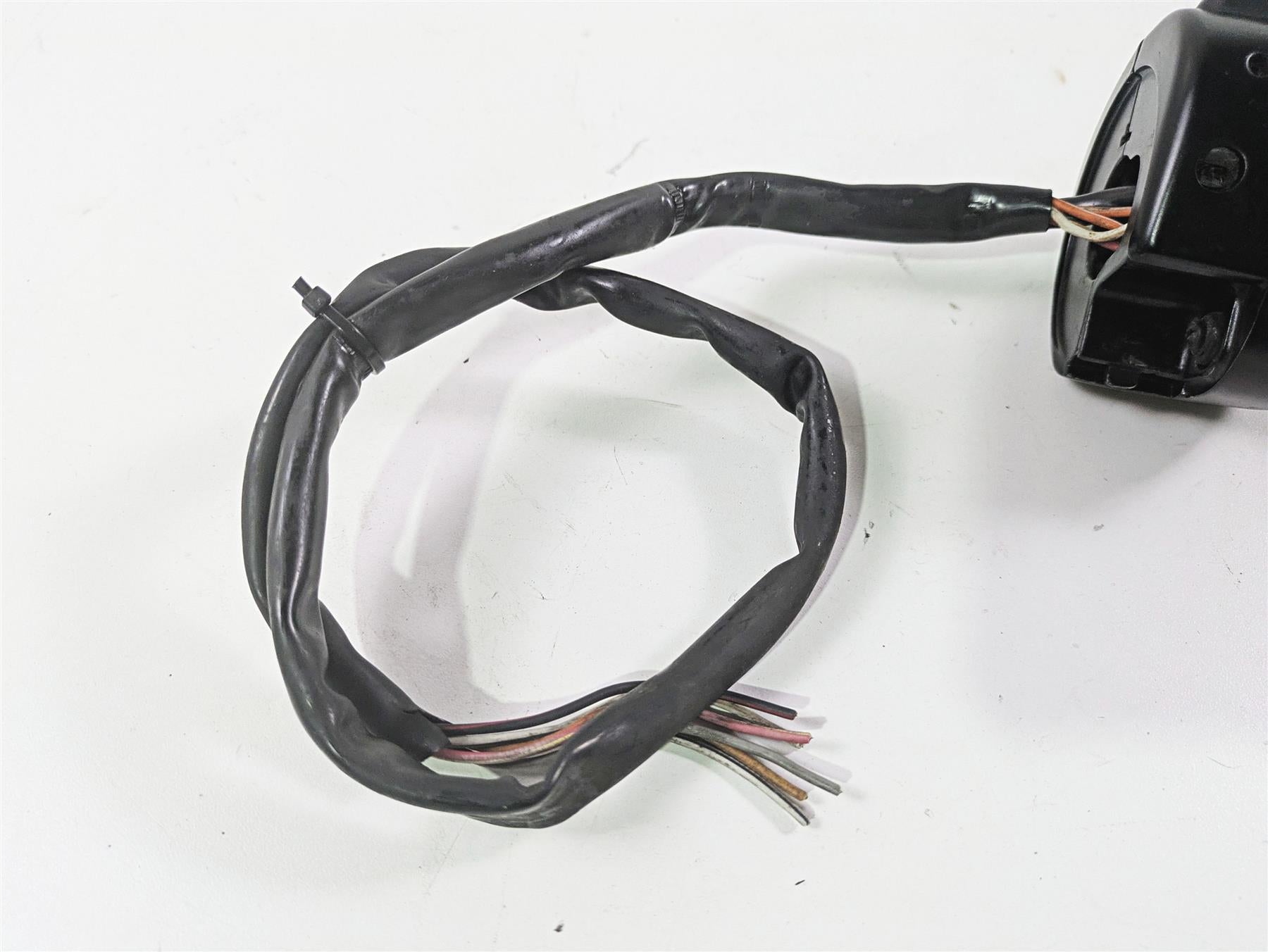 2010 Harley Dyna FXDB Street Bob Right Hand Control Switch 71684-06A {{ shop.shopifyCountryName }} - Mototech271