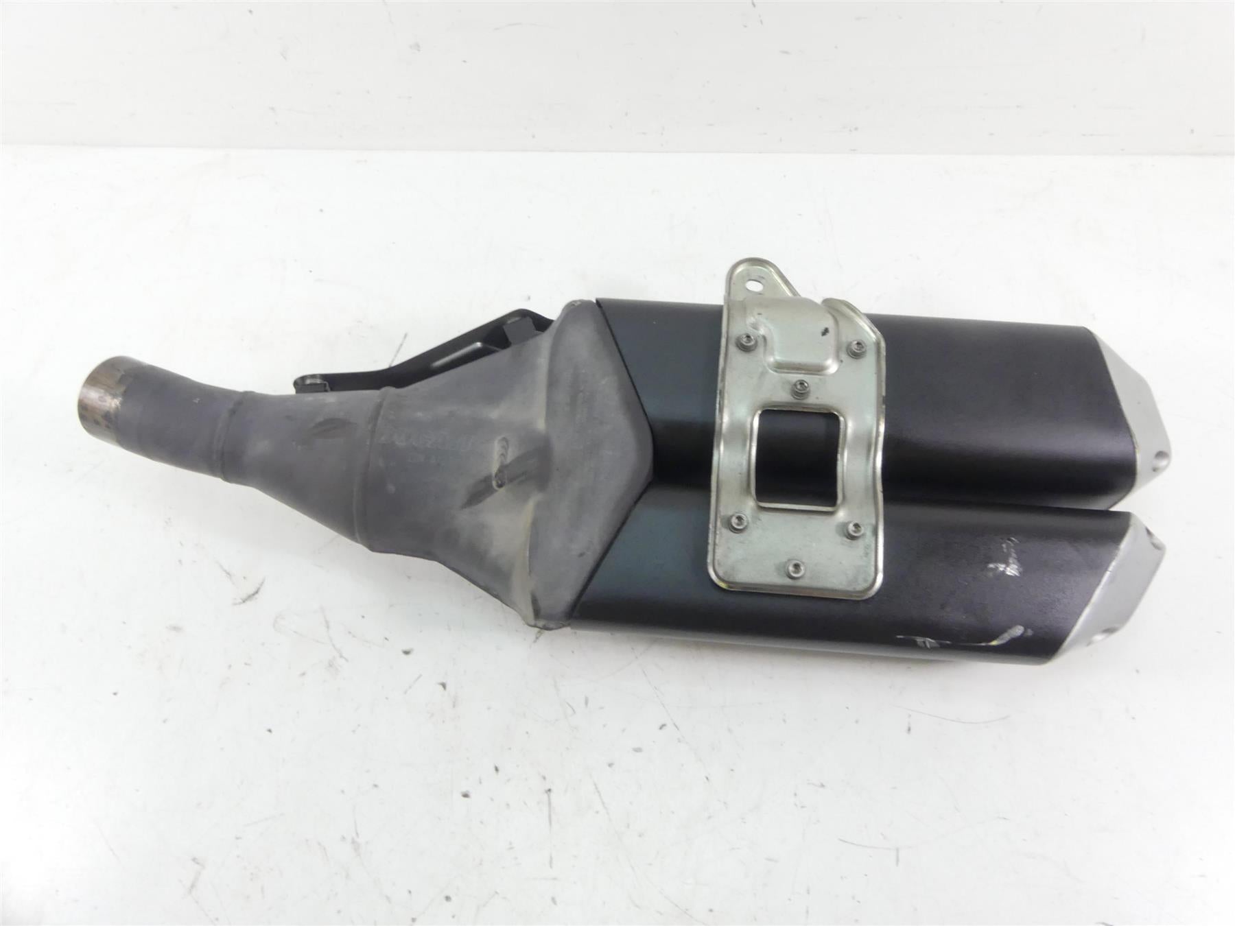 2017 Ducati Monster 1200 S Oem Exhaust Muffler Pipe Silencer Damper 57322252BA {{ shop.shopifyCountryName }} - Mototech271