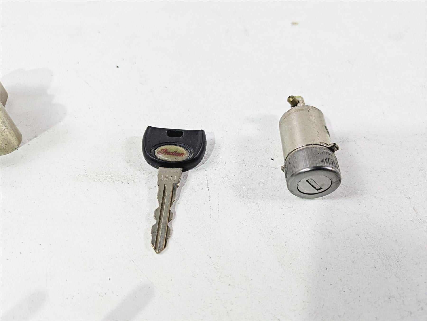 2017 Indian Chieftain Limited Fork & Saddle Bag Lock Key Set 2635146 {{ shop.shopifyCountryName }} - Mototech271