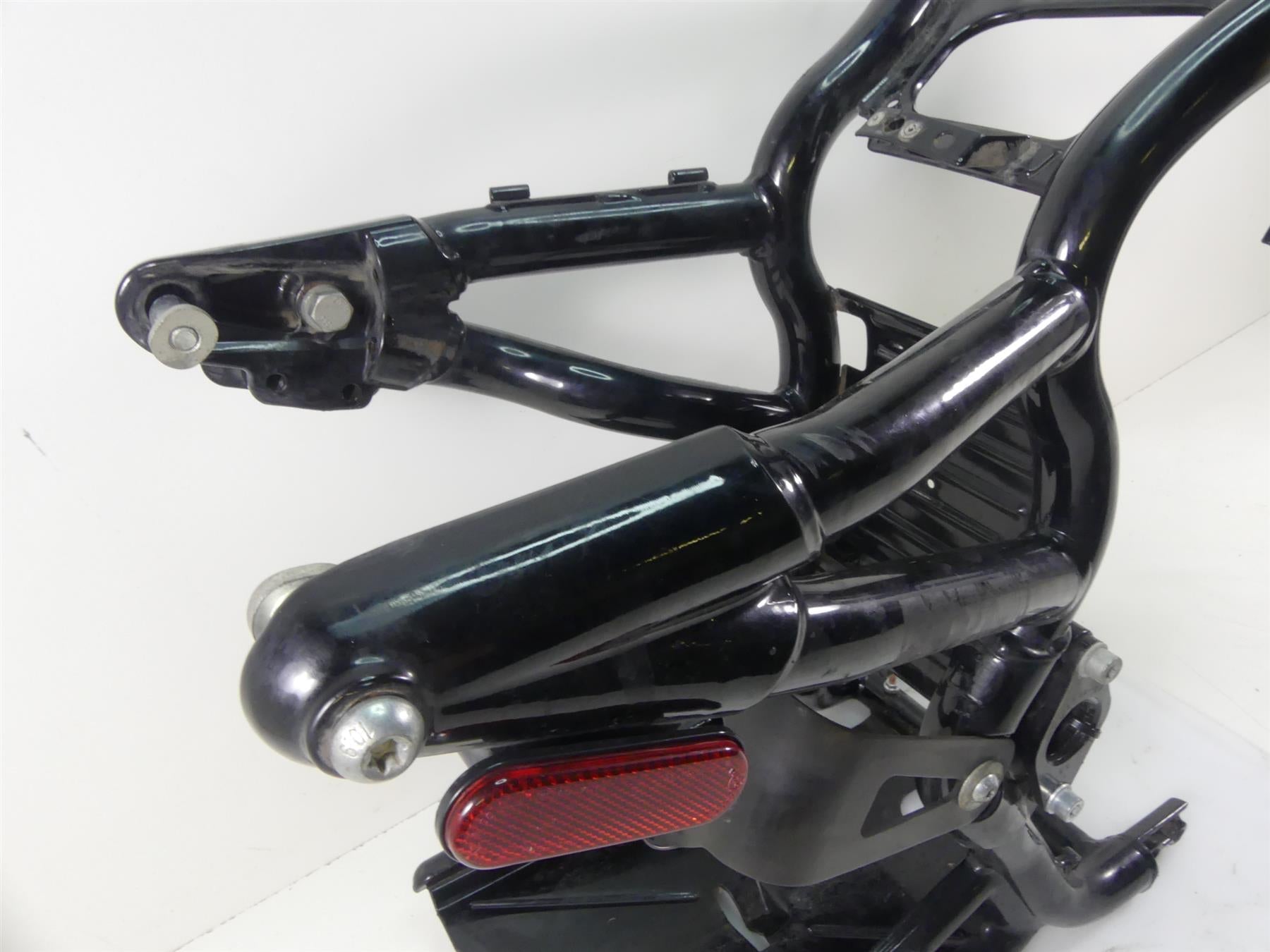 2013 Harley Davidson VRSCF Muscle Main Frame Chassis Slvg -Read 47764-08 {{ shop.shopifyCountryName }} - Mototech271