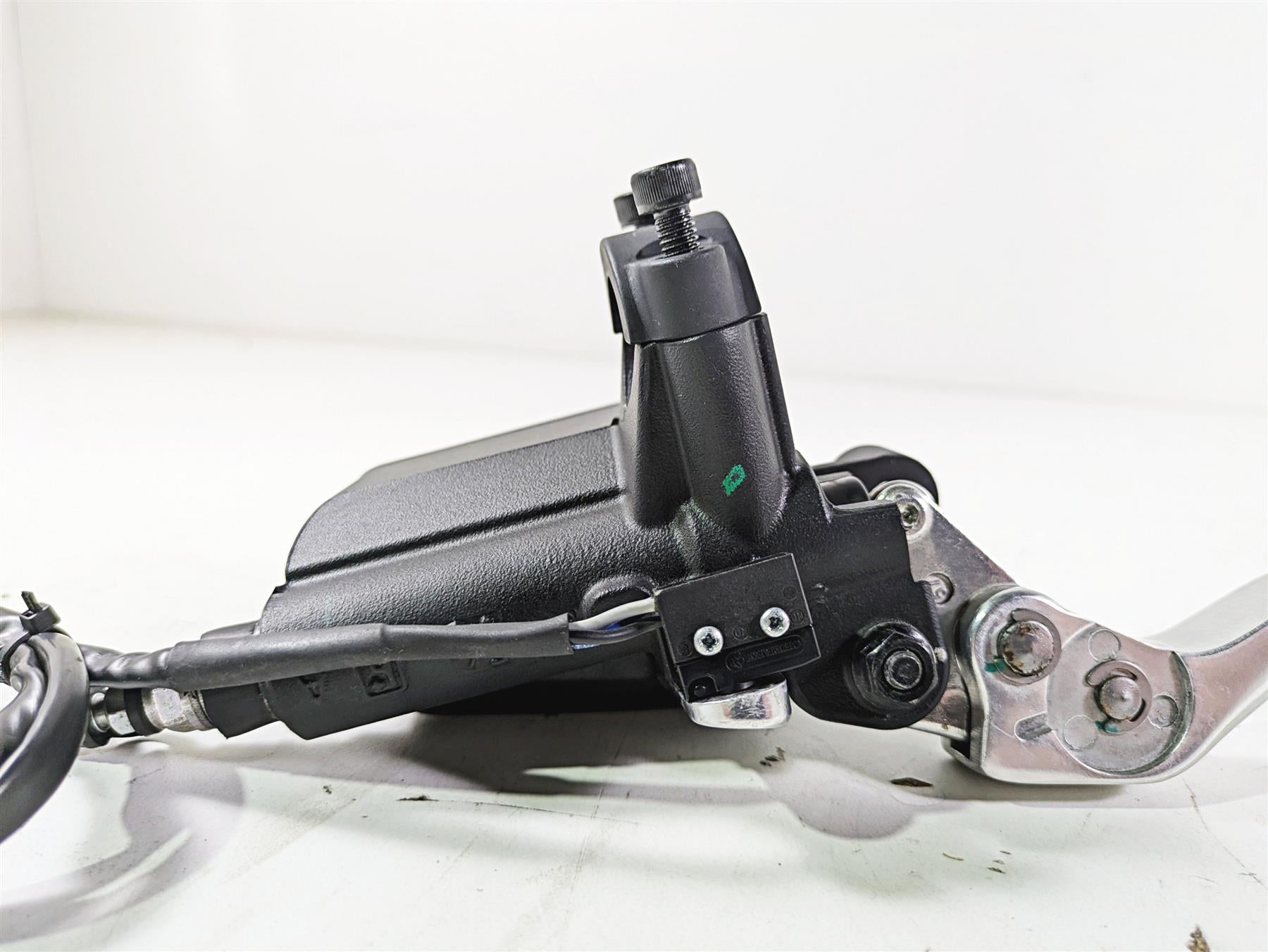 2014 Moto Guzzi California 1400 Touring Front Brake Master Cylinder 887764 {{ shop.shopifyCountryName }} - Mototech271
