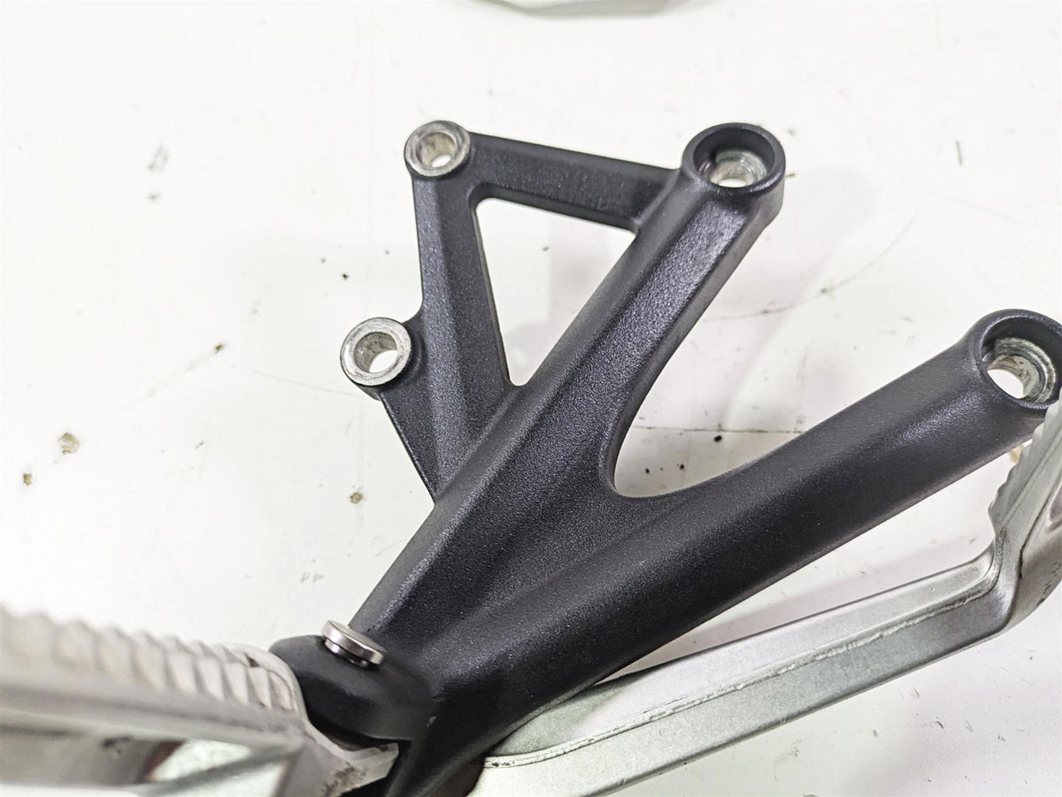 2012 Triumph Daytona 675 Right Rider Footpeg & Brake Pedal Set T2082056 T2082056 {{ shop.shopifyCountryName }} - Mototech271