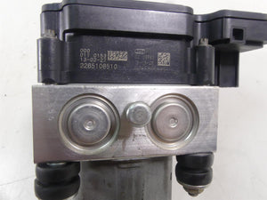2014 Harley Touring FLHX Street Glide Bosch Abs Brake Pump Module 41100013A