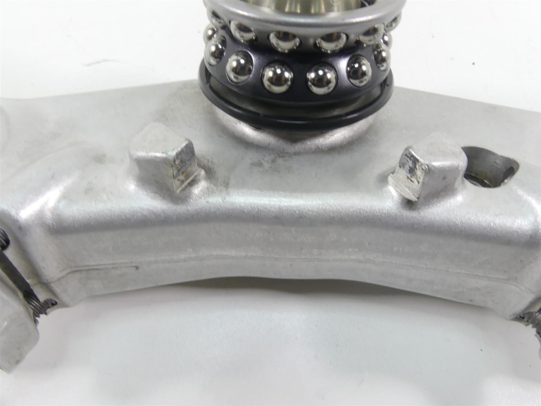 2006 Triumph Daytona 675 Lower Triple Tree Steering Stem 52mm T2044130 {{ shop.shopifyCountryName }} - Mototech271