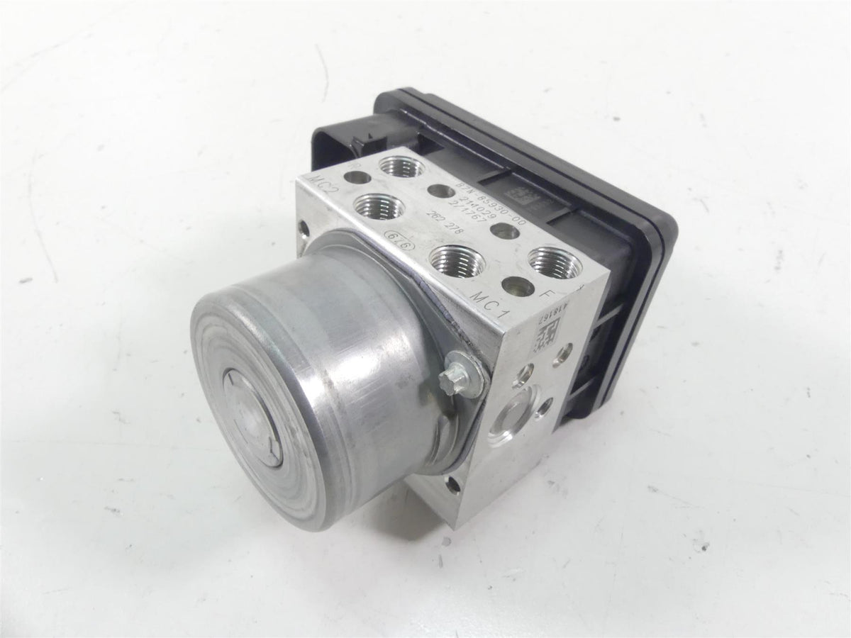 2022 Yamaha MT09 FZ09 Abs Brake Pump Pressure Module B7N-85930-09-00 {{ shop.shopifyCountryName }} - Mototech271