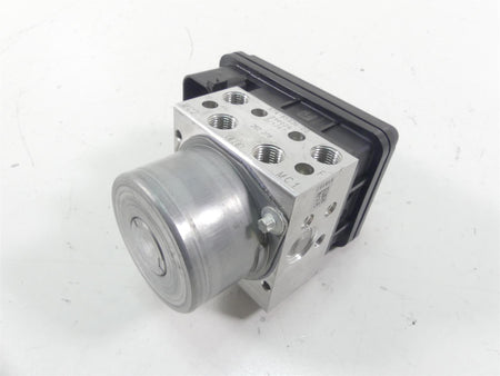 2022 Yamaha MT09 FZ09 Abs Brake Pump Pressure Module B7N-85930-09-00 {{ shop.shopifyCountryName }} - Mototech271