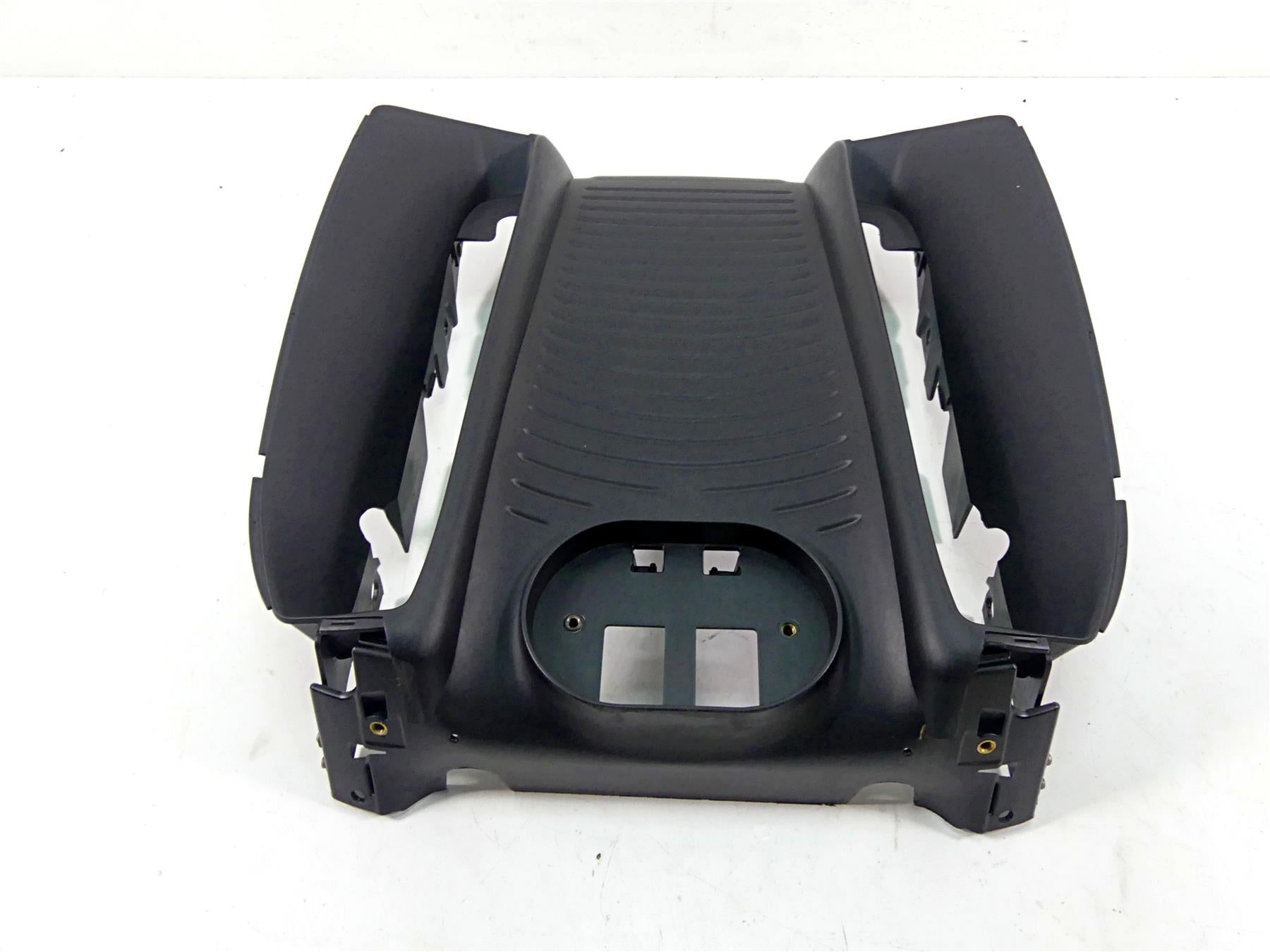 2015 Harley VRSCF Muscle V-Rod Radiator Center Cover Fairing 26826-09