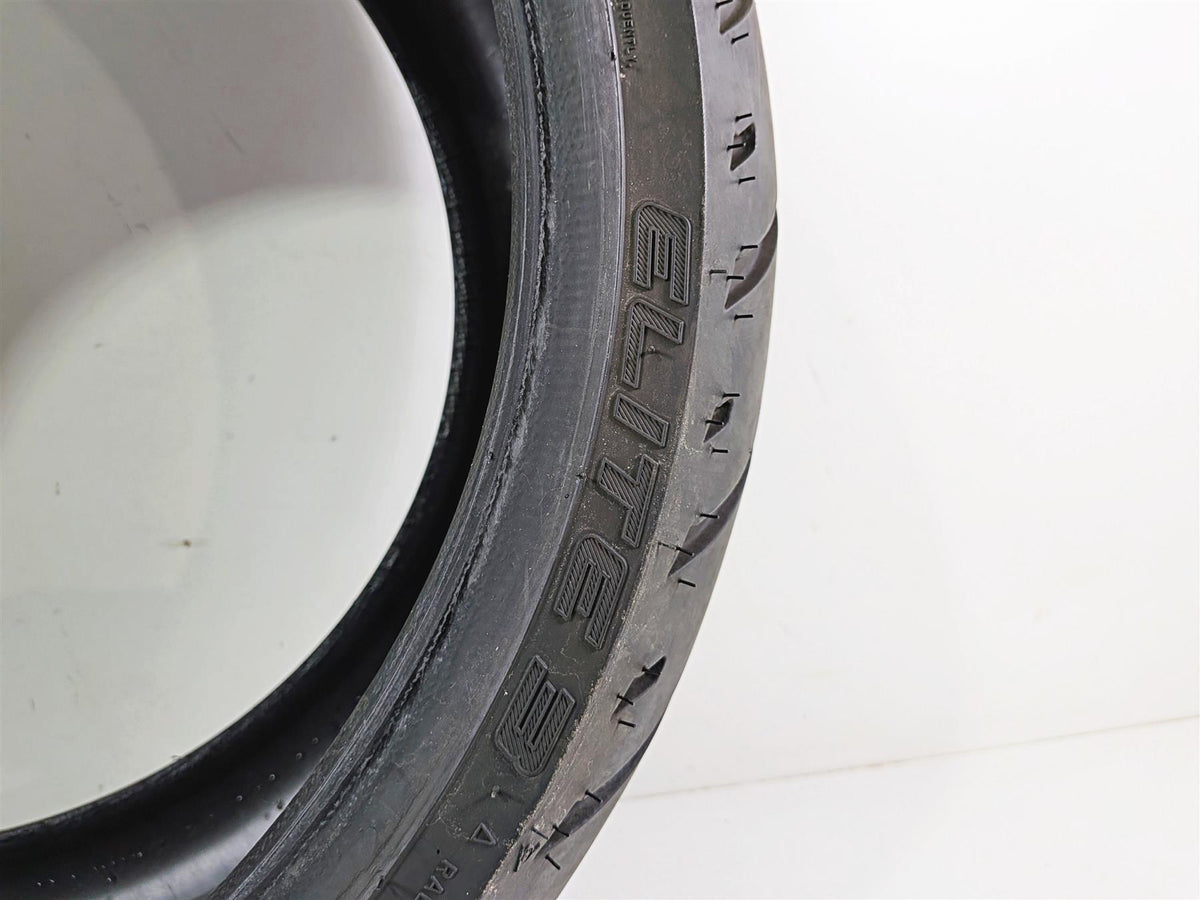 Used Rear Motorcycle Tire Dunlop Elite 3 240/40R18 669534 {{ shop.shopifyCountryName }} - Mototech271