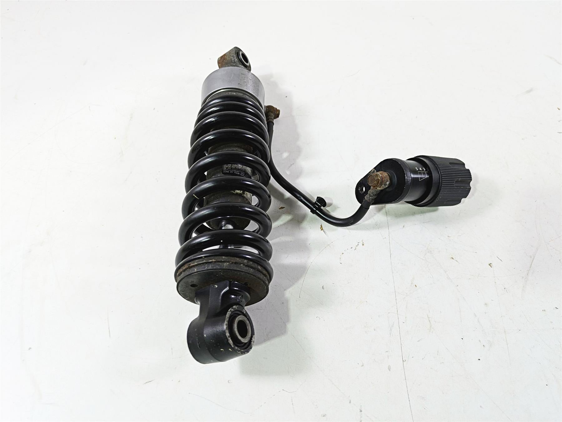 2018 Harley Softail FXFBS Fat Bob Straight Rear Suspension Shock Damper 54000111 {{ shop.shopifyCountryName }} - Mototech271