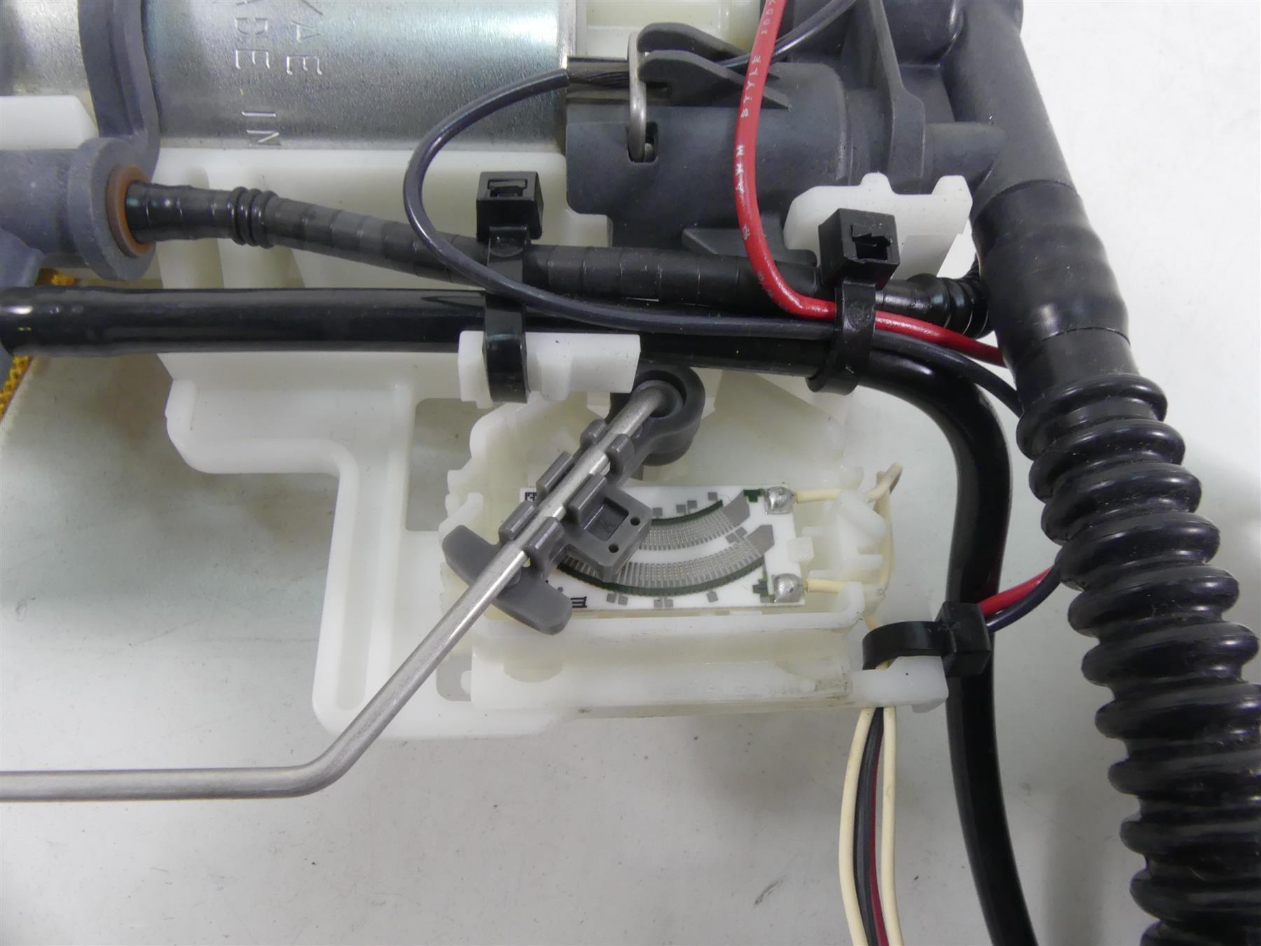 2016 Indian Chieftain Dark Horse Fuel Gas Petrol Pump 2521787 7185014 {{ shop.shopifyCountryName }} - Mototech271