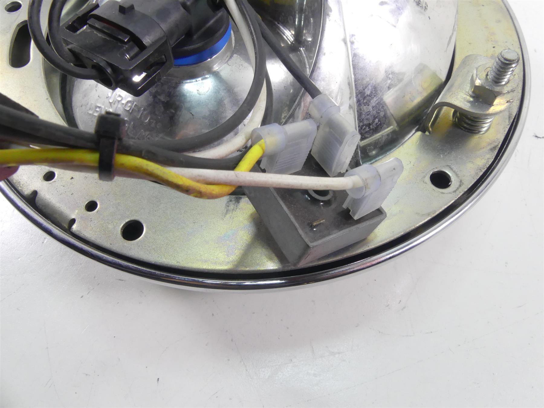 2005 Harley Touring CVO FLHTC SE Electra Glide Headlight Head Light 68342-05A {{ shop.shopifyCountryName }} - Mototech271