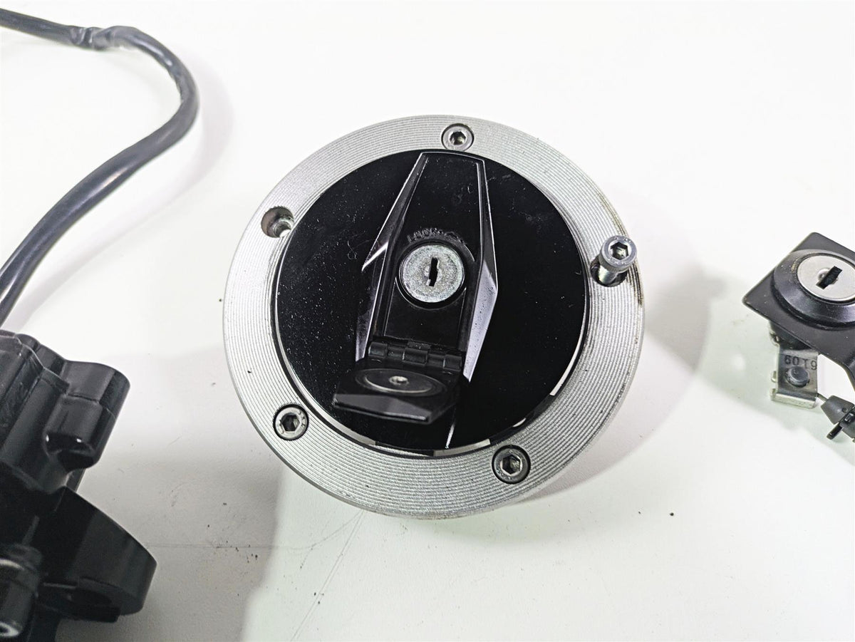 2016 Kawasaki ZX10R Ninja Ignition Switch Key Lock Tank Cap Set 27048-5104 {{ shop.shopifyCountryName }} - Mototech271
