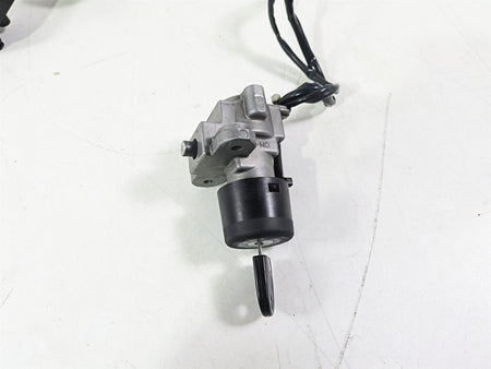 2015 Ducati Hypermotard 821 SP Speedometer Ignition Switch Key 17k Set 40610951F {{ shop.shopifyCountryName }} - Mototech271