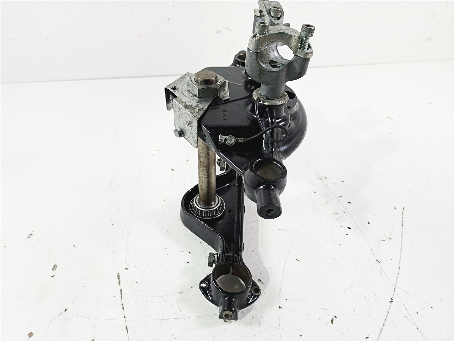 2003 Harley Touring FLHTCUI E-Glide 100th Upper Lower Triple Tree Set 45446-87A {{ shop.shopifyCountryName }} - Mototech271