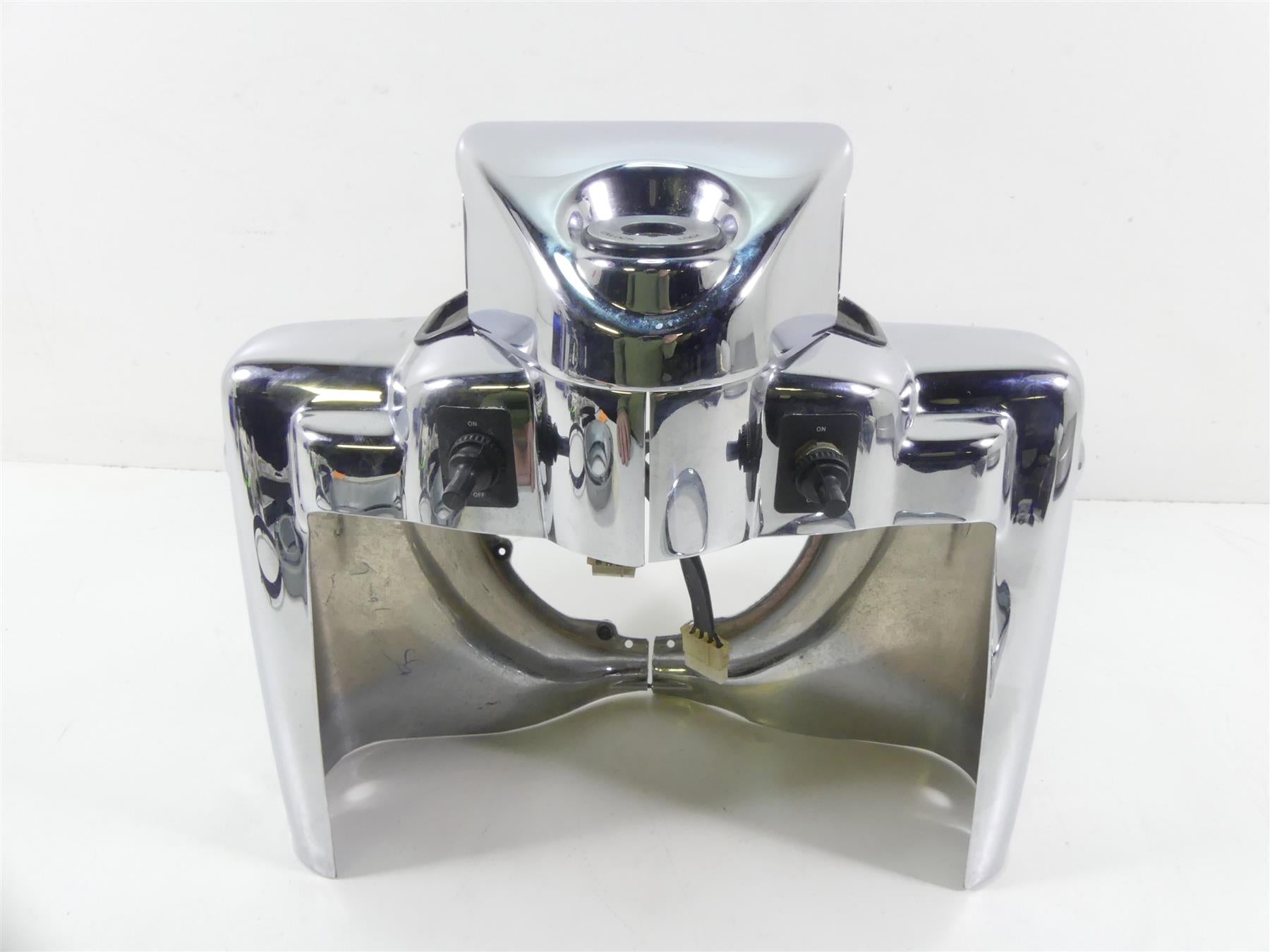 2001 Harley Touring FLHRCI Road King Nacelle Chrome Headlight Cover Set 67674-94 {{ shop.shopifyCountryName }} - Mototech271