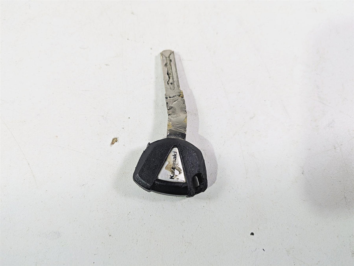 2024 Kawasaki ZX6R ZX636 Ninja Ignition Switch Key Lock Set READ 27048-5306 {{ shop.shopifyCountryName }} - Mototech271