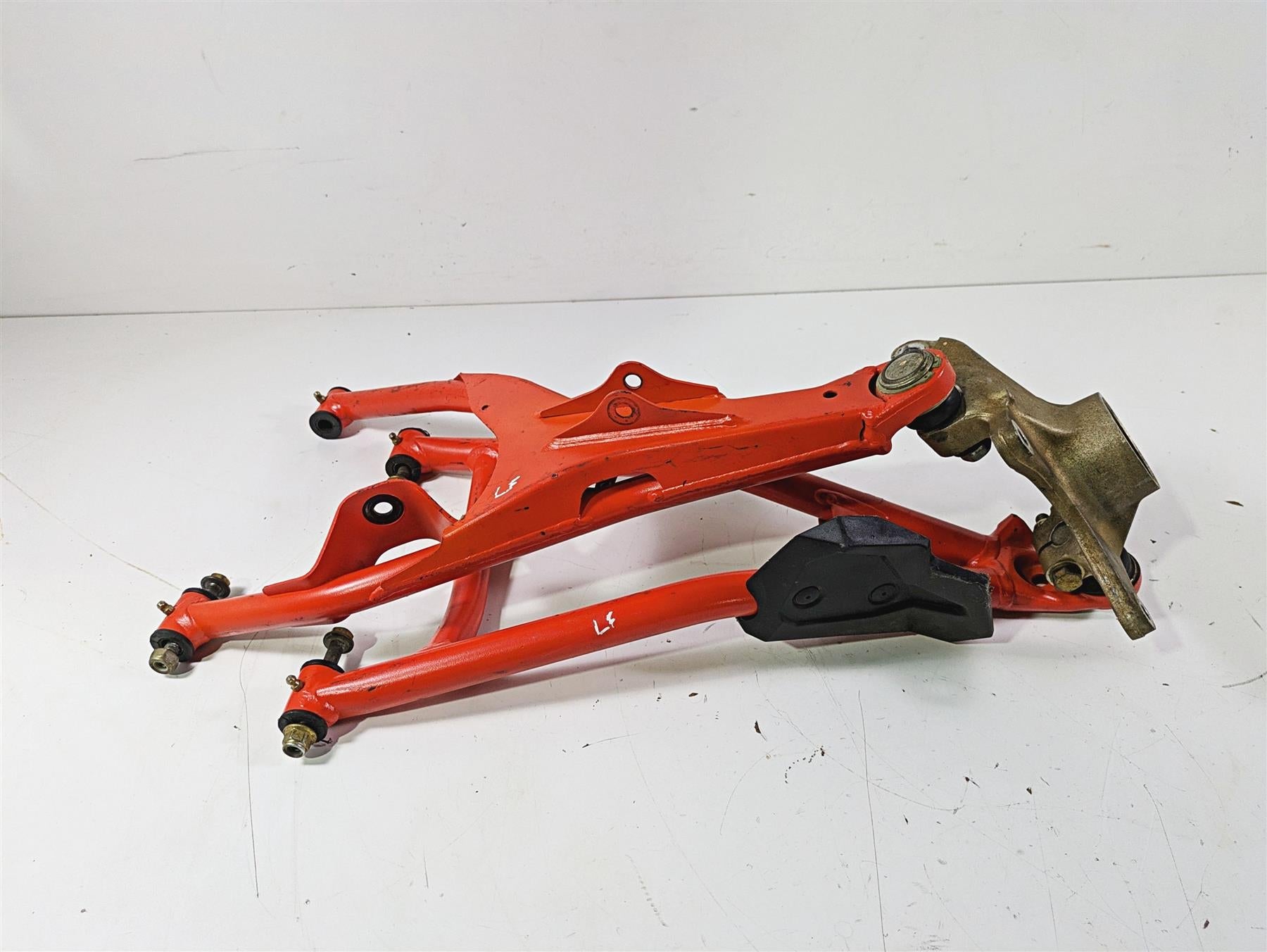 2022 Can-Am Defender XMR HD10 Front Left Control Arm Knee Magma Red 706204747 {{ shop.shopifyCountryName }} - Mototech271