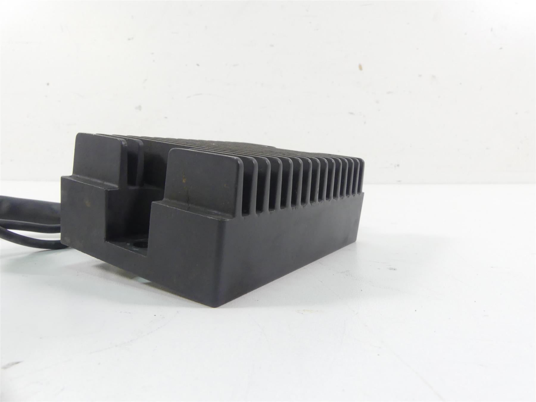2006 Harley Sportster XL1200 Custom Rectifier Voltage Regulator 74523-04 {{ shop.shopifyCountryName }} - Mototech271
