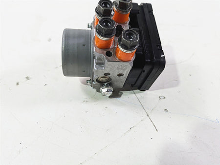2022 Kawasaki ZR900RS Cafe Abs Brake Pump Unit Pressure Module 16082-0831 {{ shop.shopifyCountryName }} - Mototech271