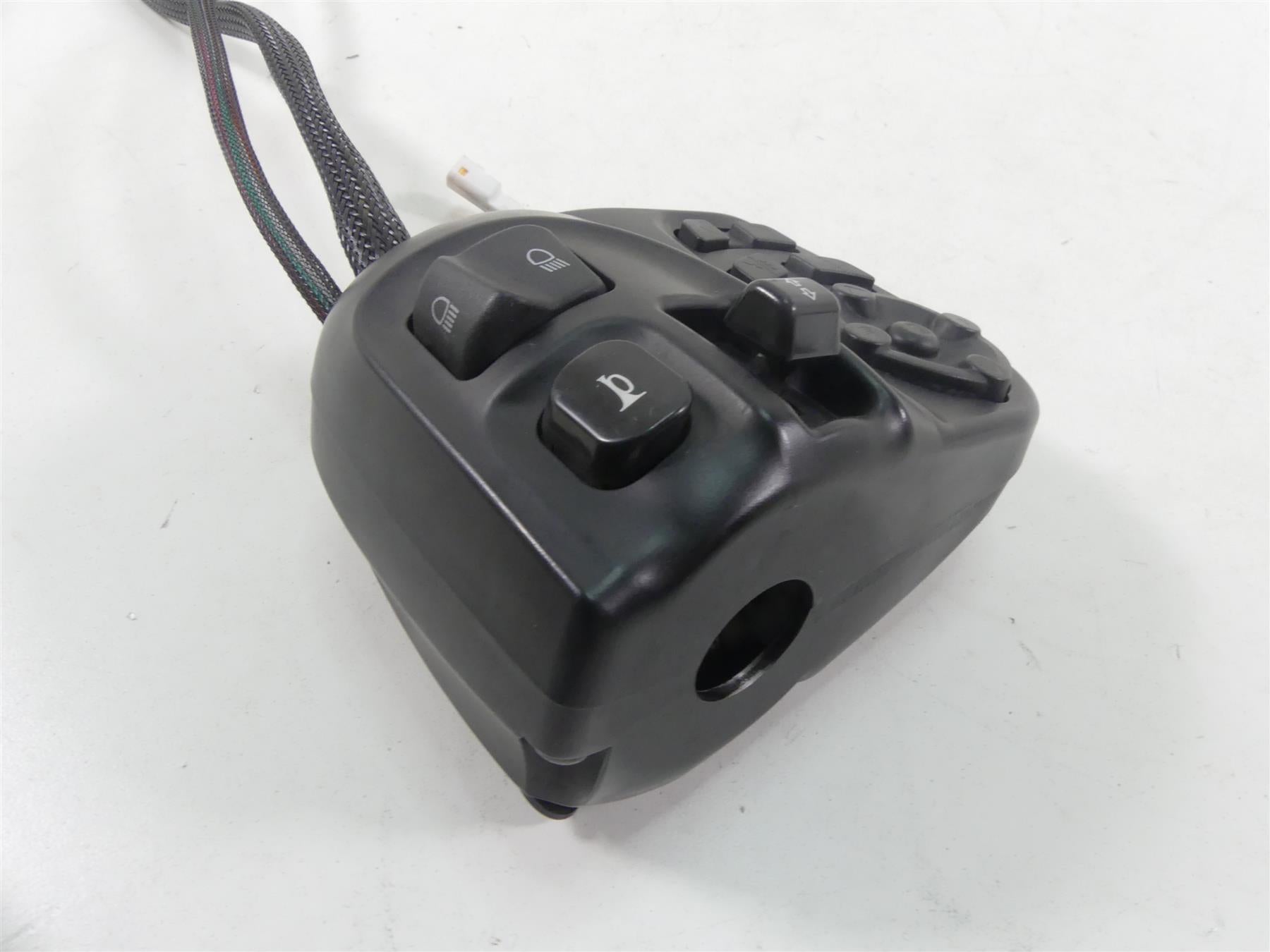2016 Indian Chieftain Dark Horse Left Blinker Audio Control Switch 4015197-067 {{ shop.shopifyCountryName }} - Mototech271