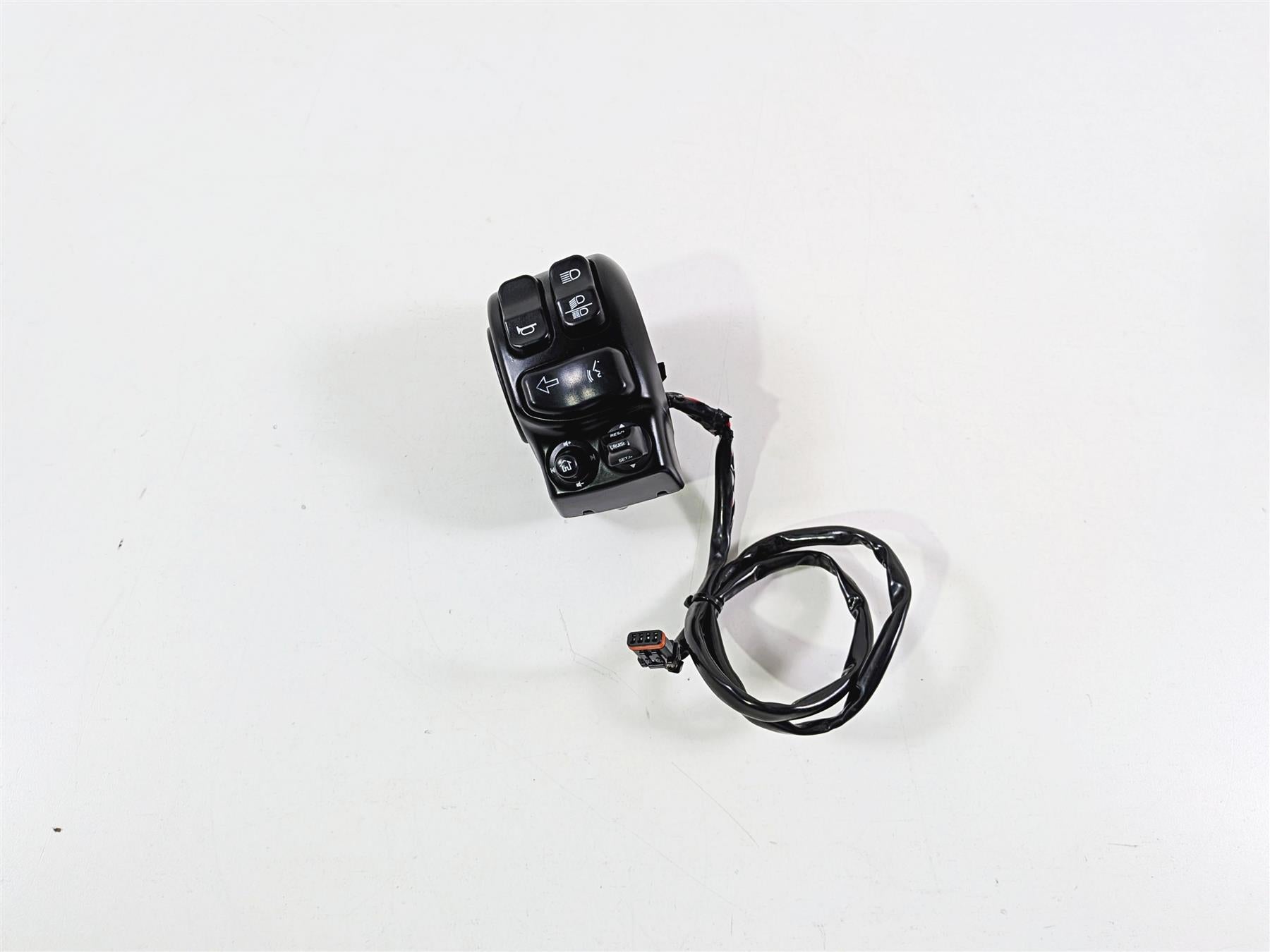 2014 Harley Touring FLHTK Electra Glide Left Hand Cruise Control Switch 71500128-Mototech271