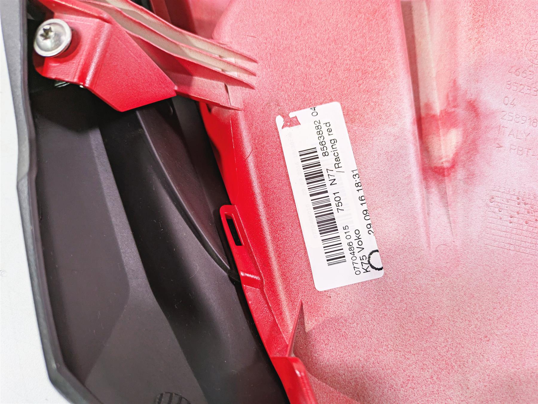 2017 BMW F800GS Adv K75 Upper Front Fender Racing Red 46618531118 46618530541 {{ shop.shopifyCountryName }} - Mototech271