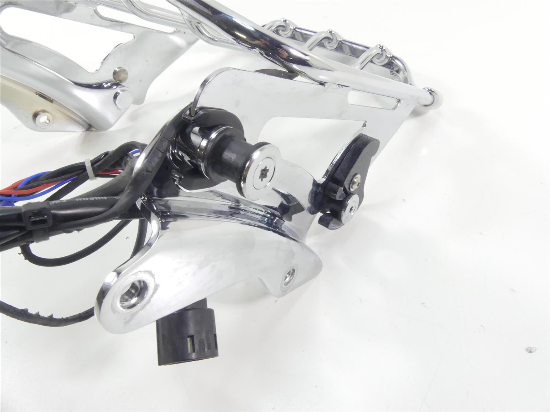 2016 Harley Touring FLHR Road King Quick Release Air Wing Luggage Rack 54283-09 {{ shop.shopifyCountryName }} - Mototech271