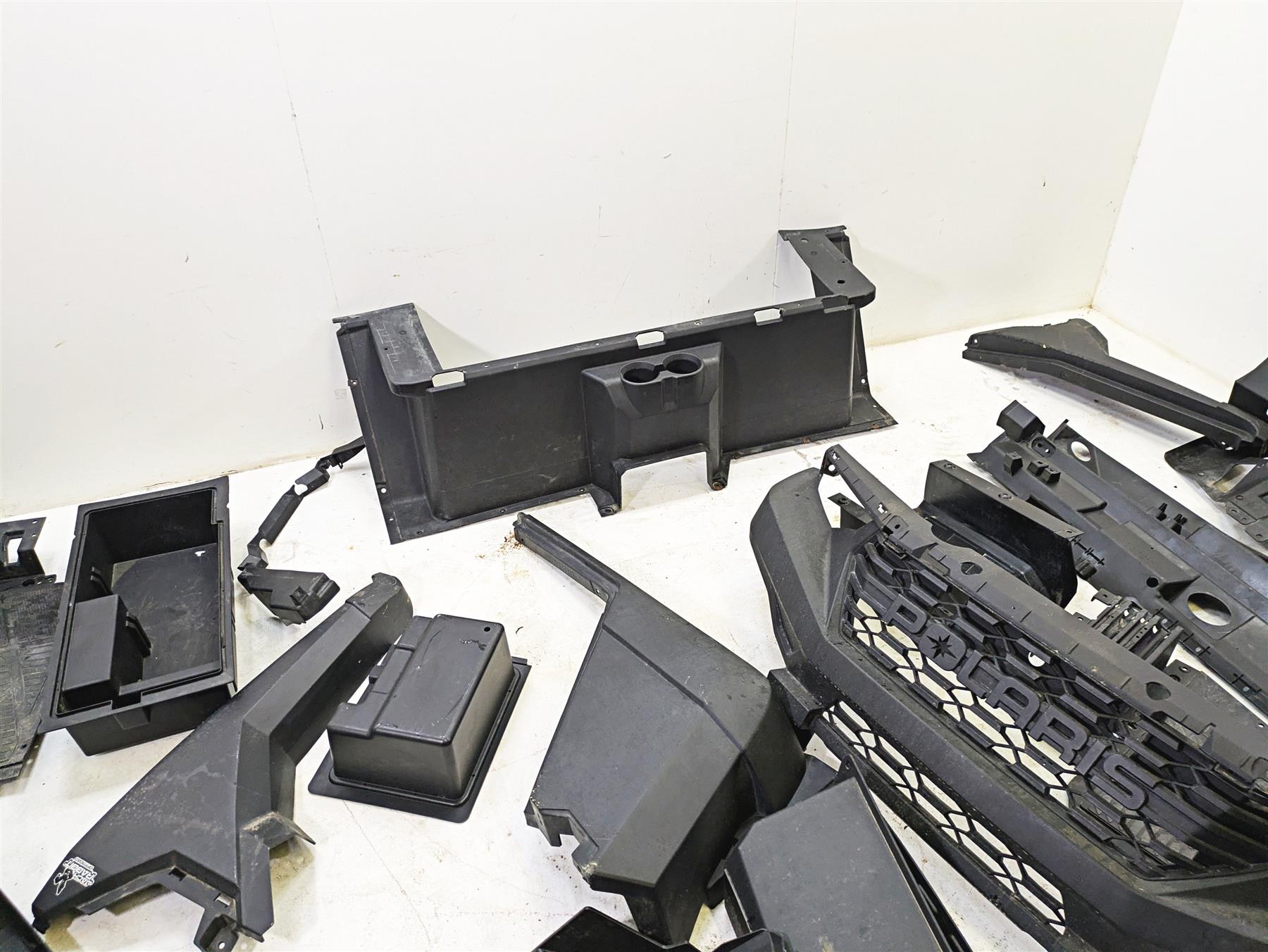 2022 Polaris Ranger 1000 Premium Bumper Dash Panel & Interior Covers 5455135 {{ shop.shopifyCountryName }} - Mototech271