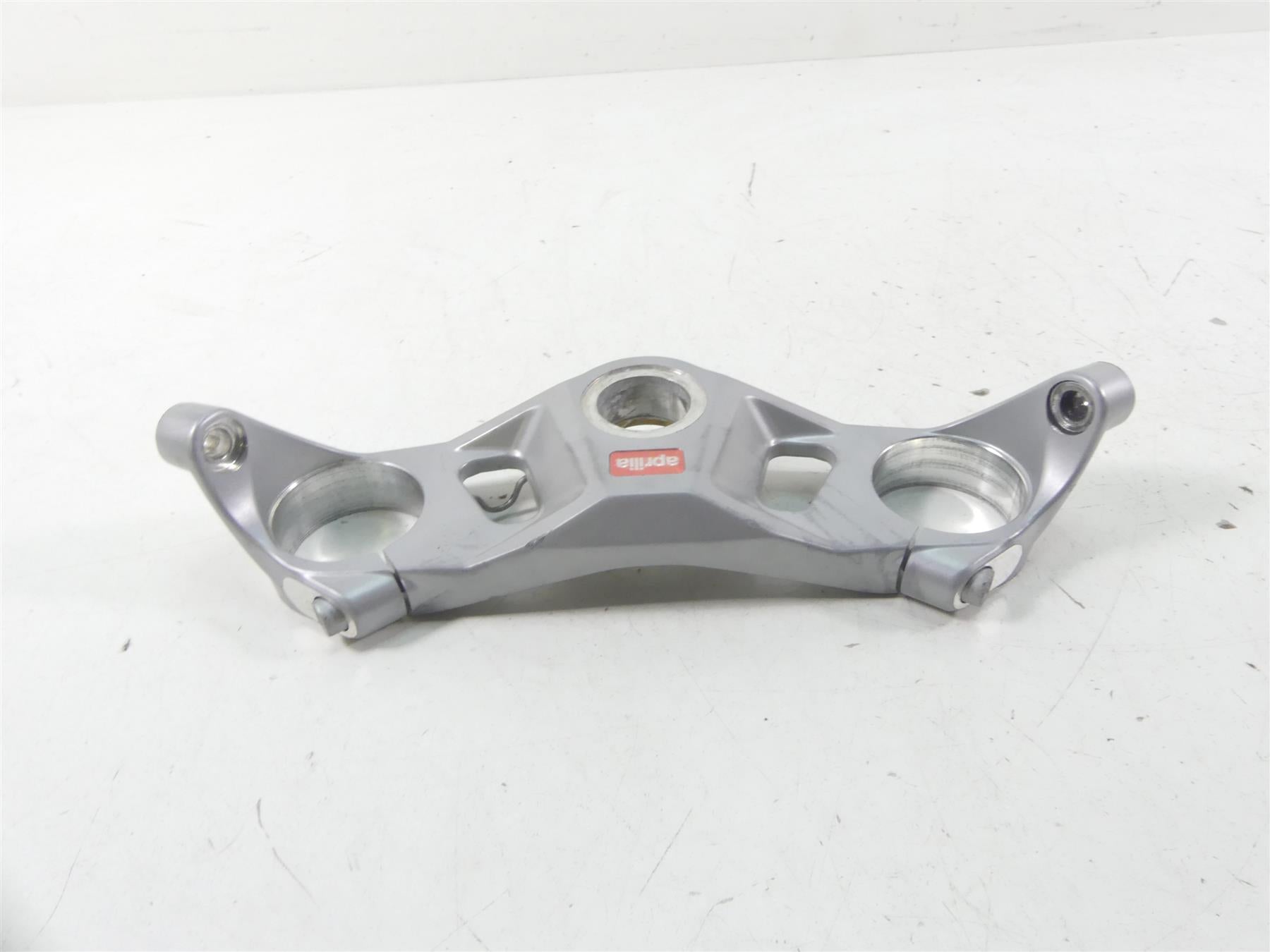 2021 Aprilia RS 660 Upper Triple Tree Steering Clamp 51mm 2B005253 {{ shop.shopifyCountryName }} - Mototech271