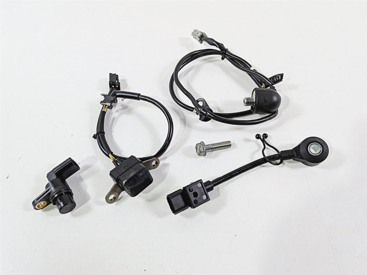 2017 Honda CBR600RR PC40 Knock Timing Crank Position Oil Pressure Sensor Set {{ shop.shopifyCountryName }} - Mototech271