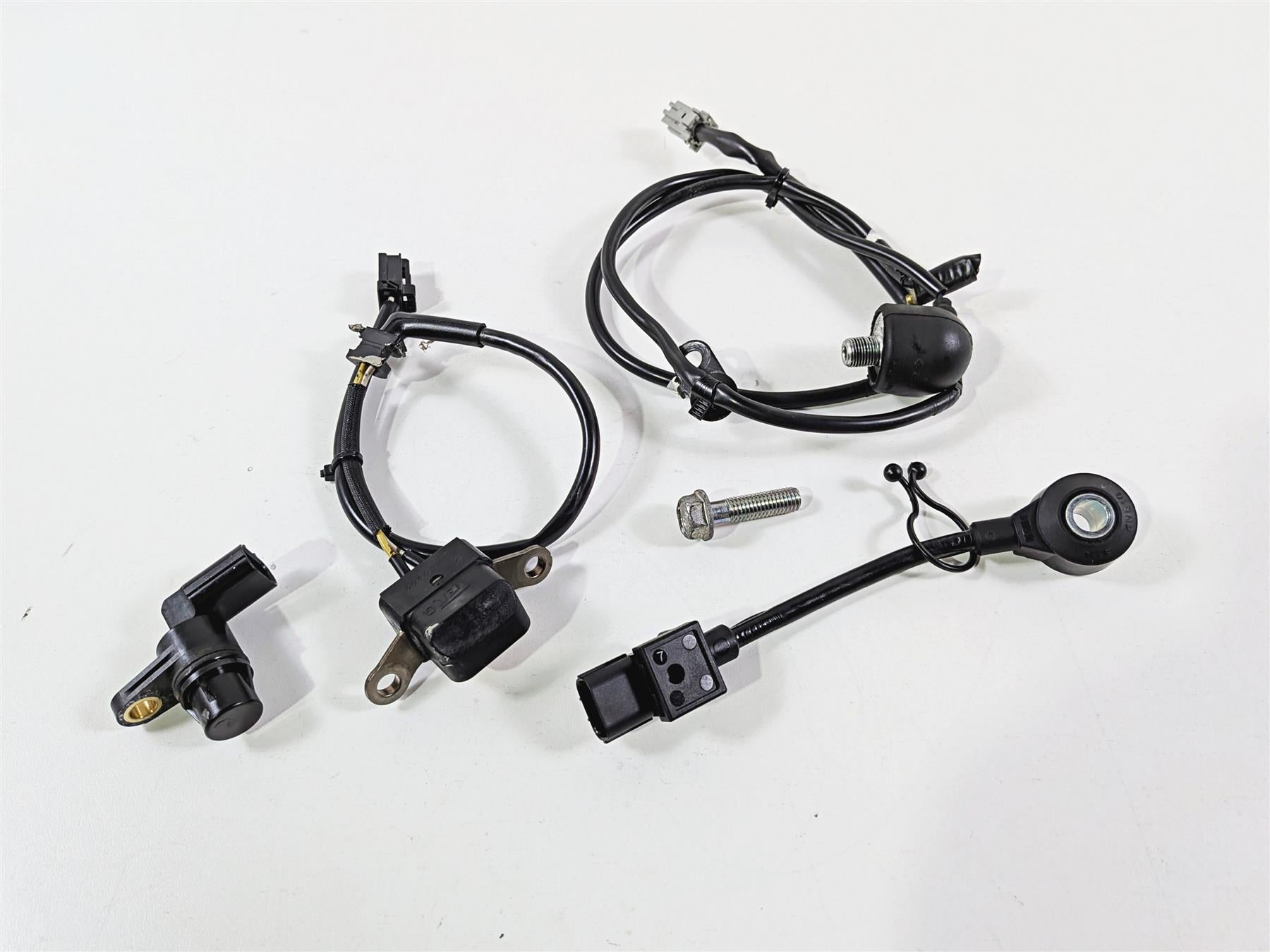 2017 Honda CBR600RR PC40 Knock Timing Crank Position Oil Pressure Sensor Set {{ shop.shopifyCountryName }} - Mototech271
