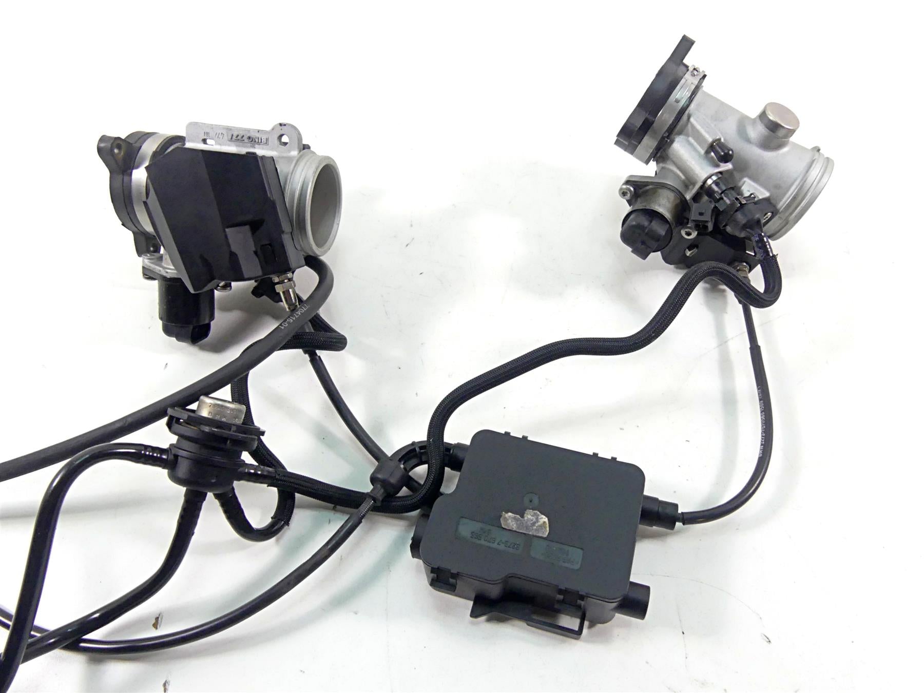 2009 BMW R1200GS K255 Adv Bing Throttle Body Set -Read 13547705239 13547705240 {{ shop.shopifyCountryName }} - Mototech271
