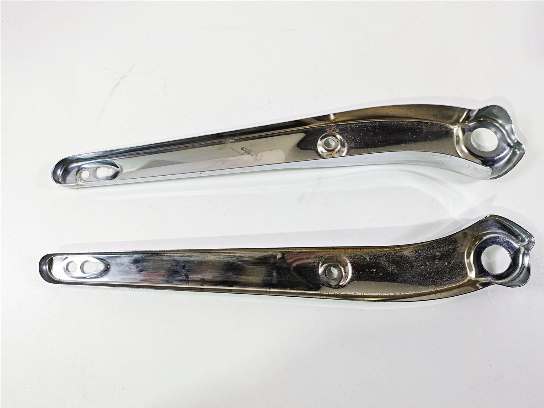 2011 Harley FXDC Dyna Super Glide Rear Fender Struts Braces 59138-06A 59171-06A {{ shop.shopifyCountryName }} - Mototech271