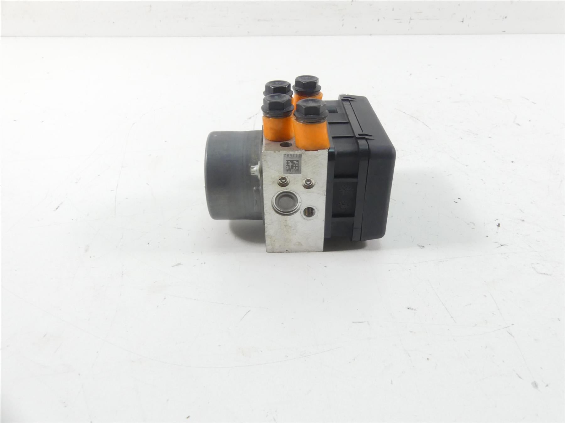 2018 Ducati Hypermotard 939 SP Abs Brake Pump Control Unit Module 54240402A {{ shop.shopifyCountryName }} - Mototech271