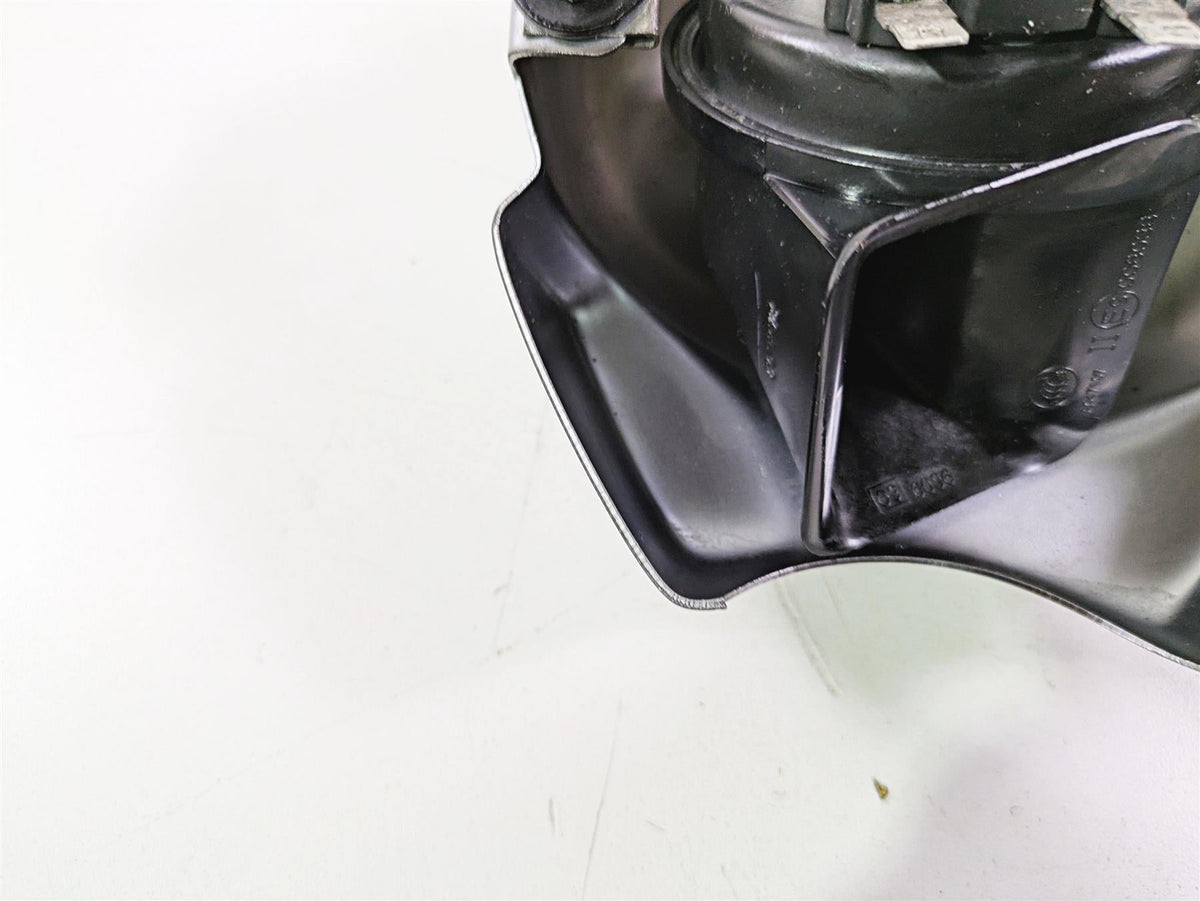2013 Harley VRSCF Muscle Rod Horn & Silver Cover 69053-09 {{ shop.shopifyCountryName }} - Mototech271