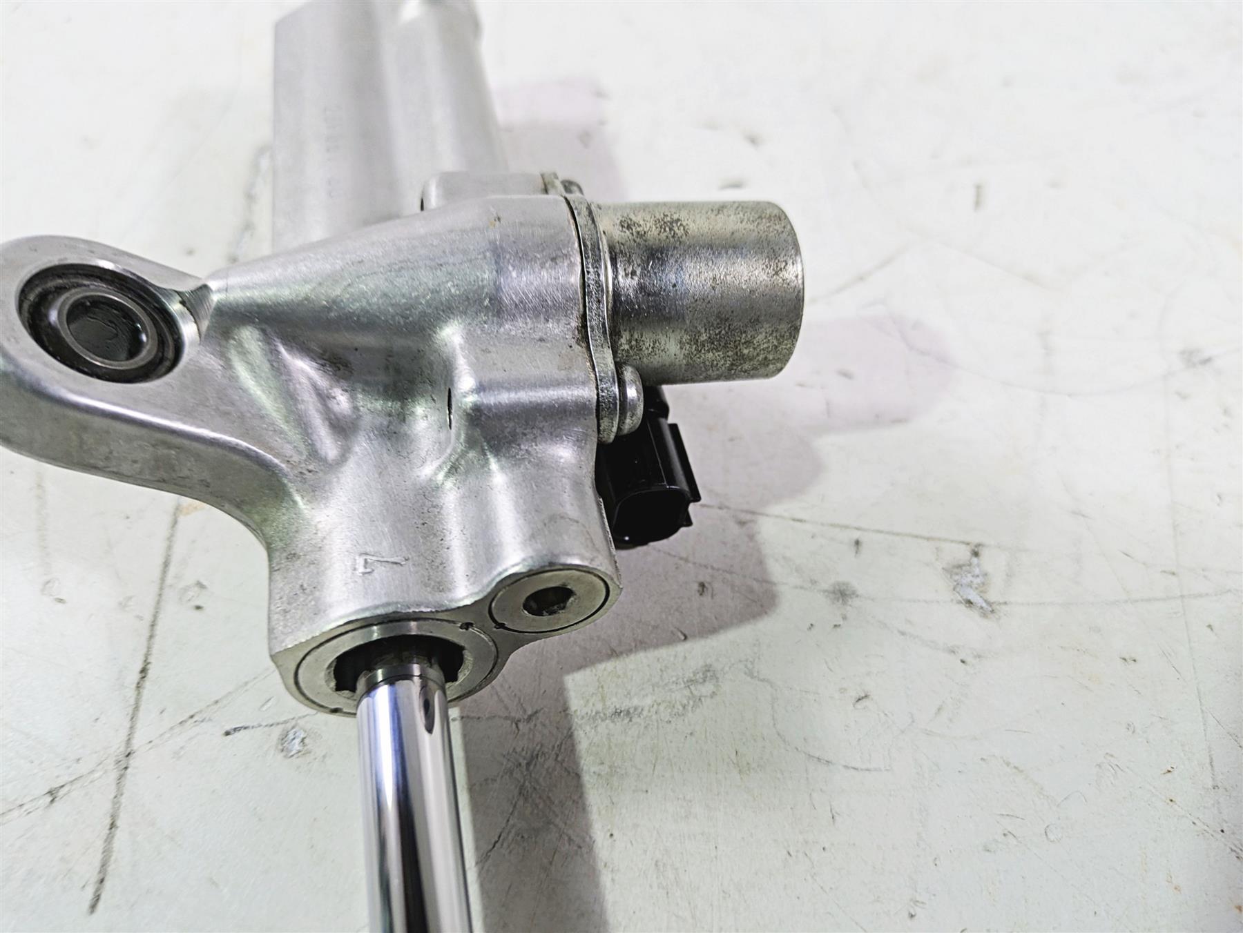 2016 Suzuki GSXR1000 Kyb Steering Damper Stabilizer 51750-21H20 51750-21H21 {{ shop.shopifyCountryName }} - Mototech271