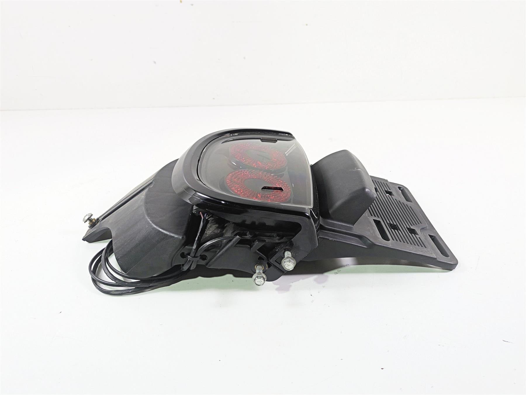 2014 Harley FXDF Dyna Fat Bob Rear Taillight & Plate Holder 67900173 {{ shop.shopifyCountryName }} - Mototech271