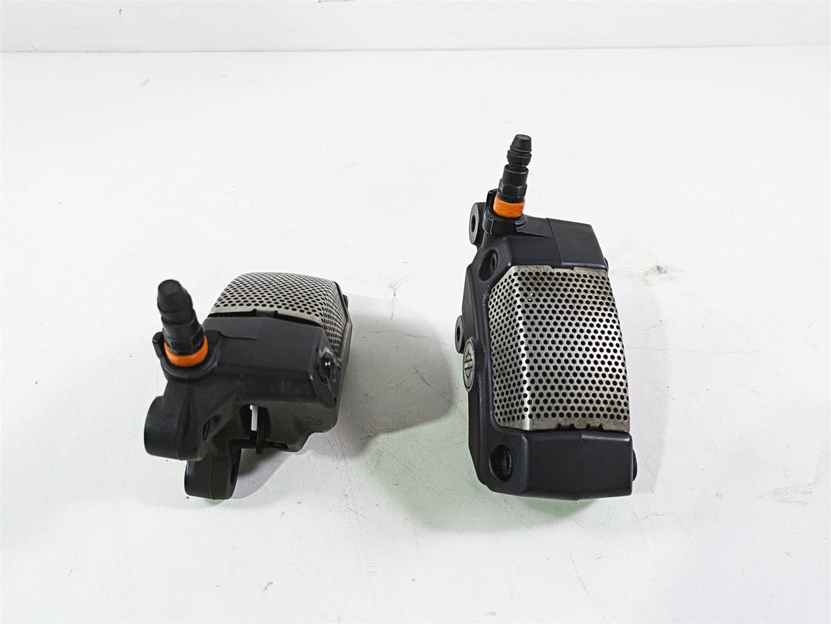 2010 Harley Touring FLHX Street Glide Front Brake Caliper Set 43027-08 44023-08 {{ shop.shopifyCountryName }} - Mototech271